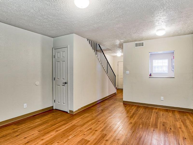 Living Room | Pinewood Apartments